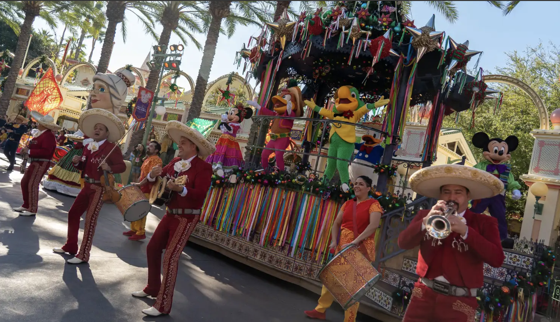 the three caballeros and samba dancers