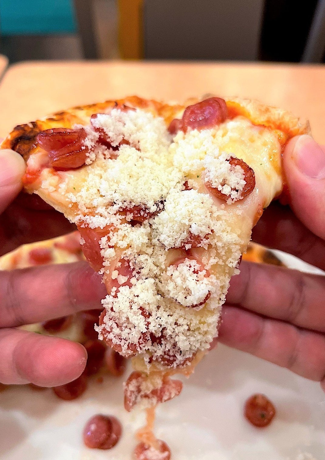 サイゼリアの500円ピザ「ソーセージピザ」