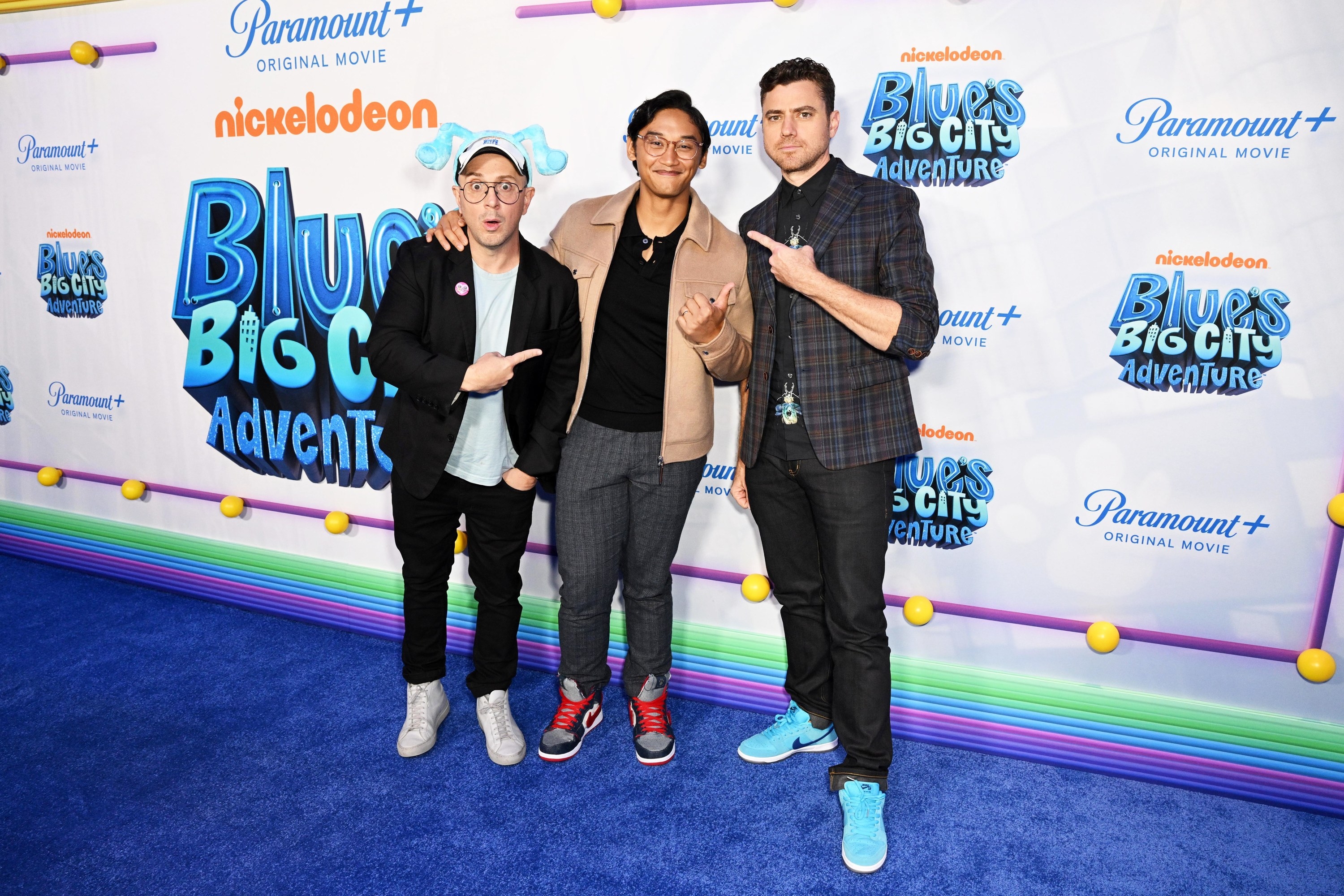 Steve and the other two hosts of Blue&#x27;s Clues on the blue carpet of Blue&#x27;s Big City Adventure premiere