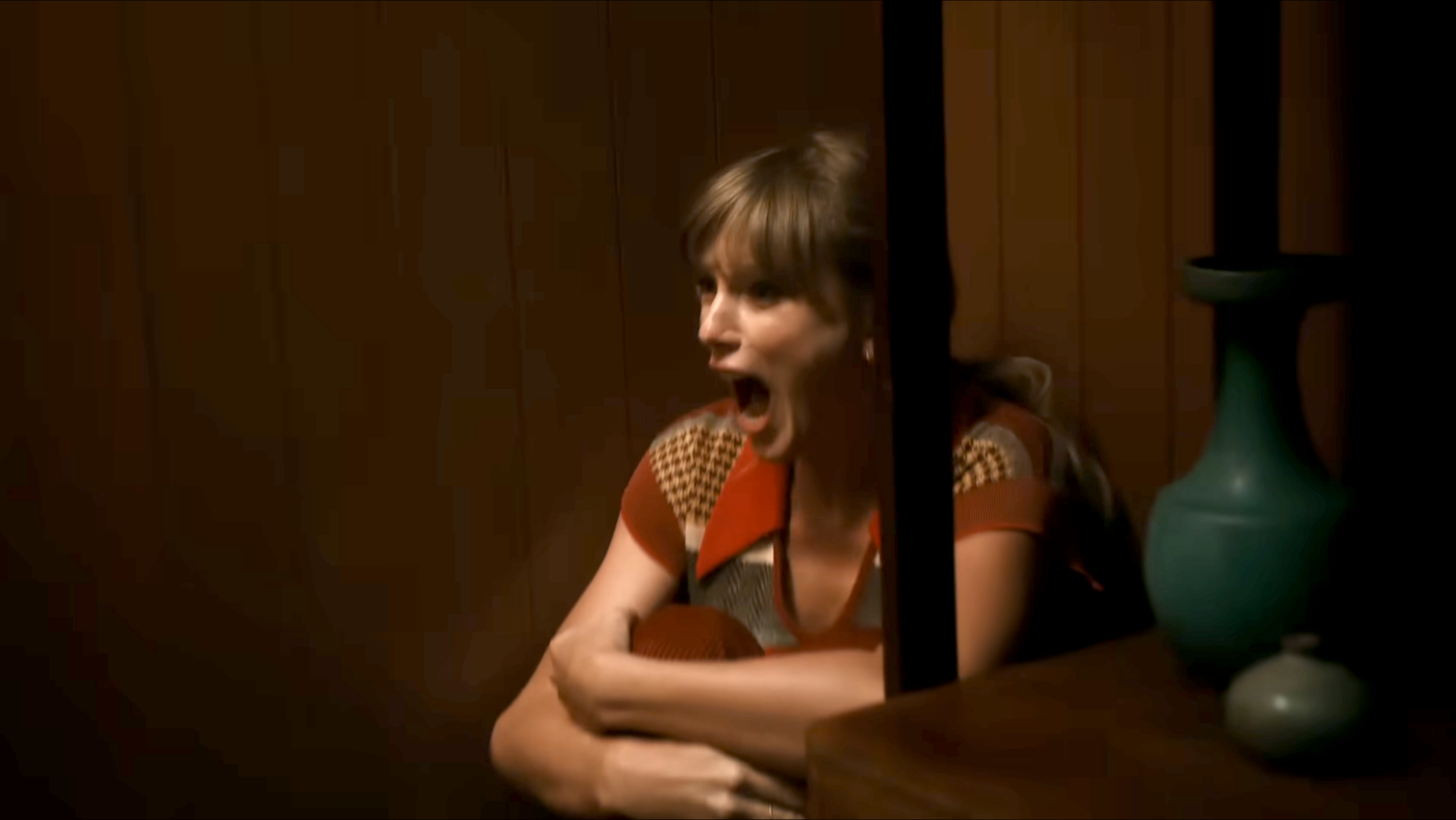 Taylor Swift screaming
