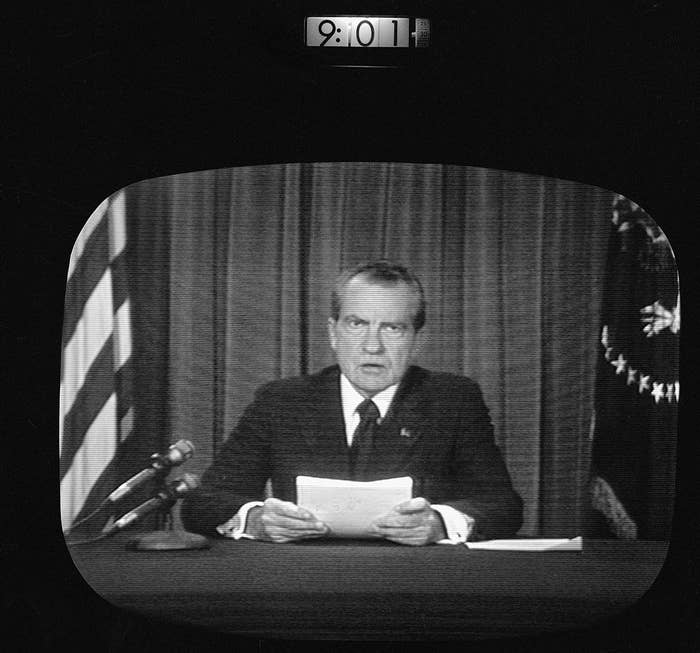尼克松总统在电视上发表演讲