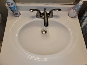 a reviewer after photo of the perfectly clean sink