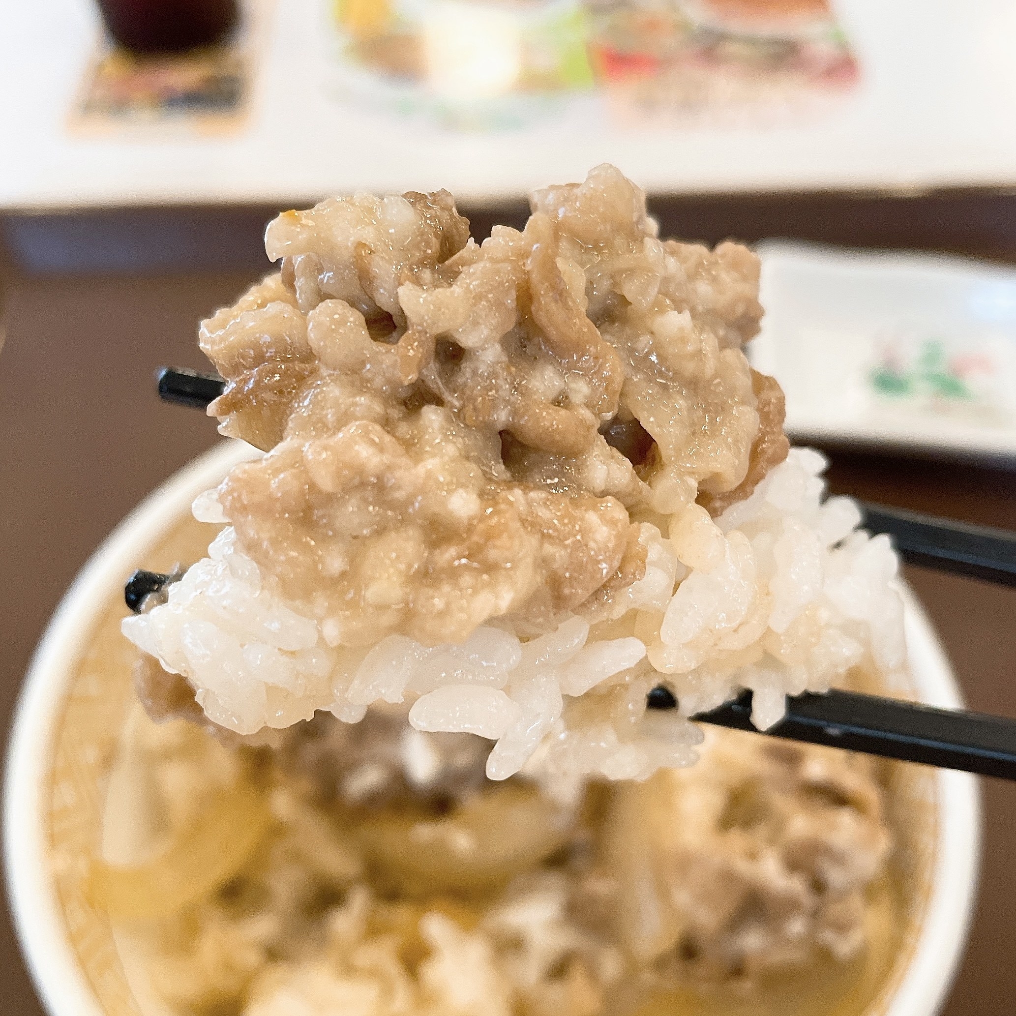 すき家のおすすめのメニュー「わさび山かけ牛丼」