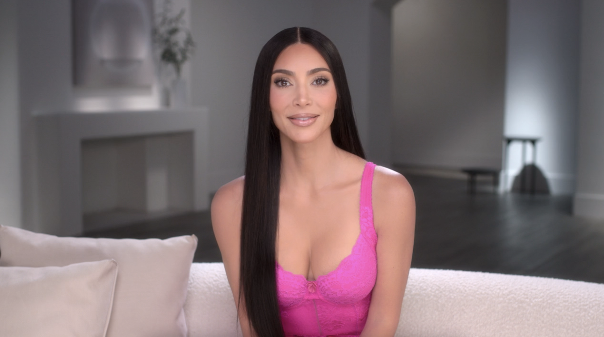 IG Has Banned Pornhub 'Permanently' But Kim Kardashian Can Still Post 'Her  Fully Exposed A**' - Narcity