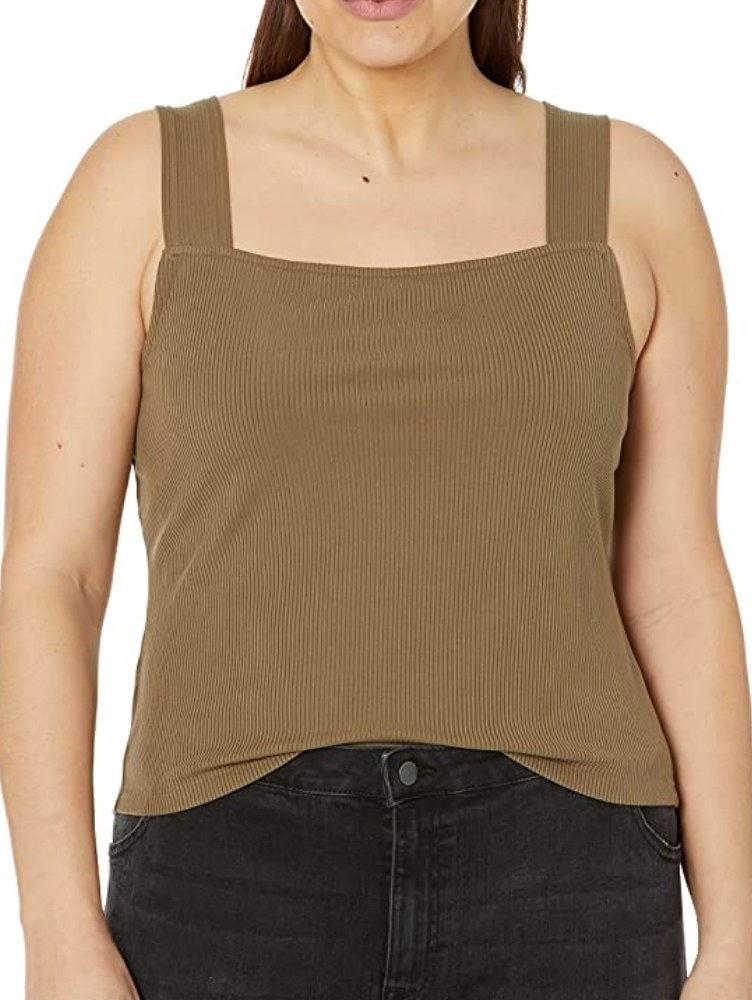 A model wearing an olive square neck tank