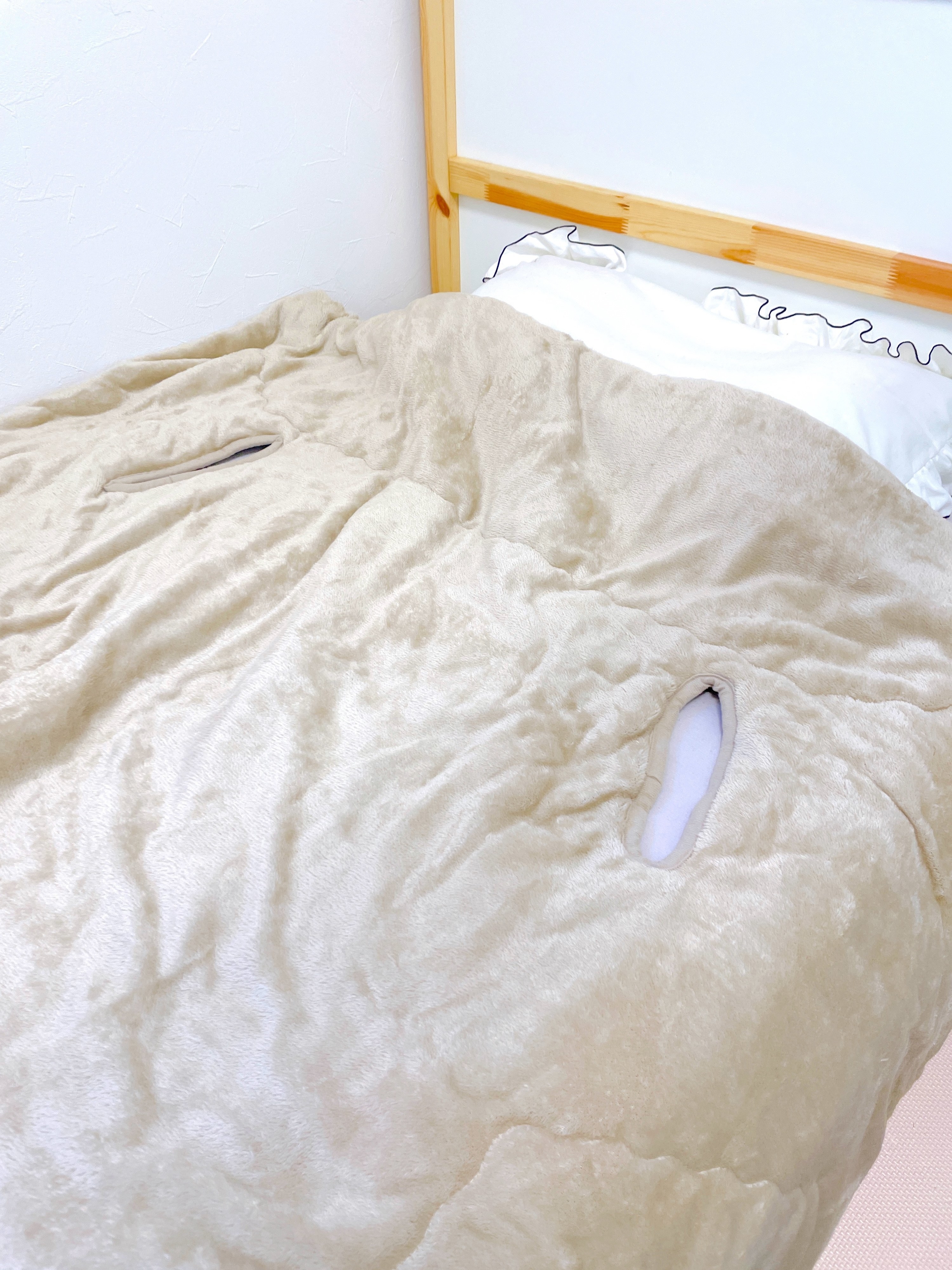 ニトリのおすすめ寝具「2枚合わせ スマホ毛布 シングル」