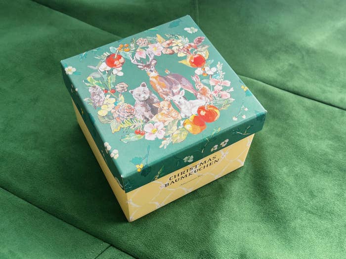 Afternoon Tea (アフタヌーンティー)のオススメのスイーツ「クリスマスバウムクーヘン」