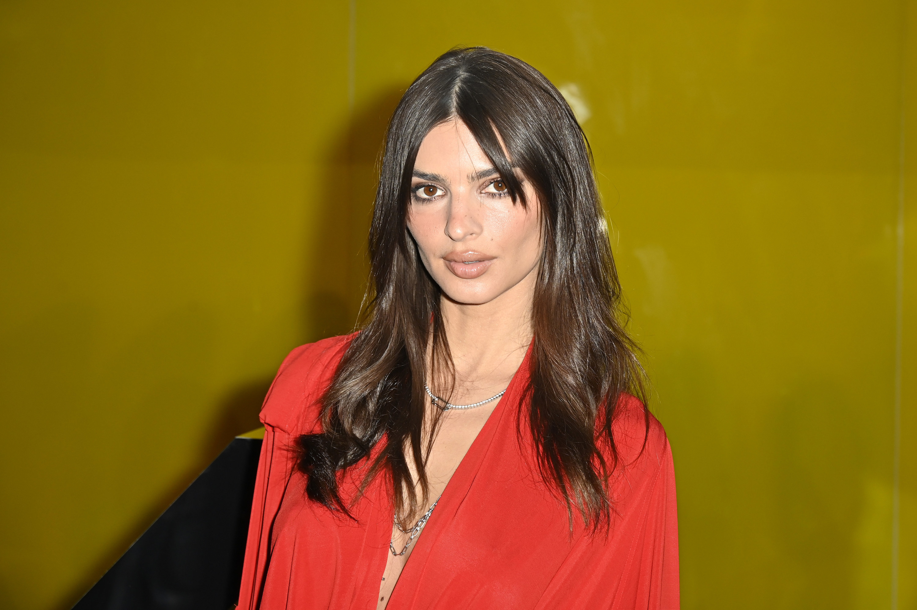 Emily Ratajkowski Responds To Bisexuality Rumor