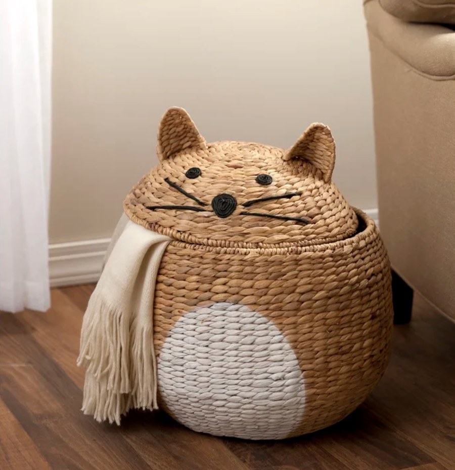the handwoven water hyacinth reed cat lover basket