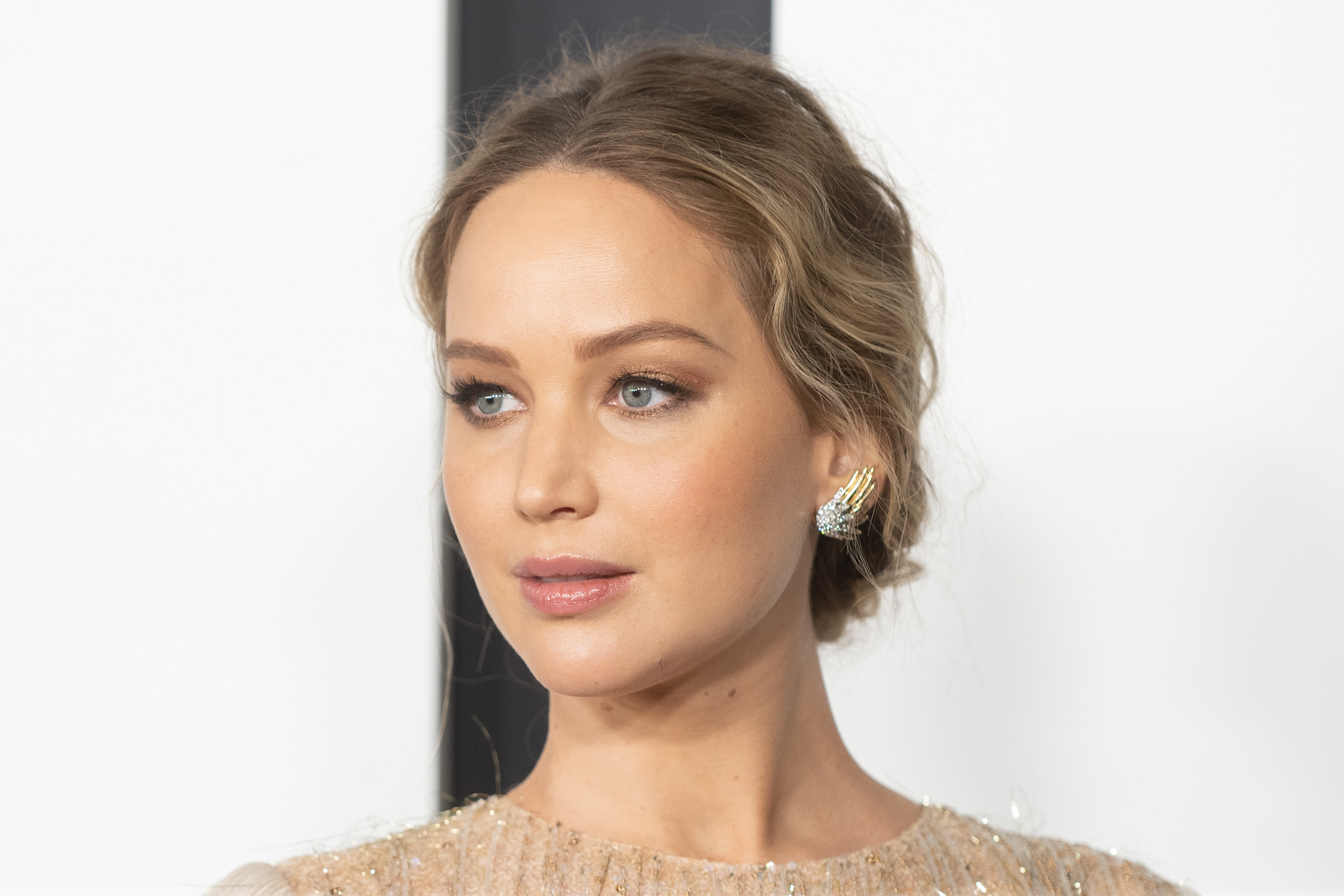 Adele Told Jennifer Lawrence Not To Make Passengers - 16