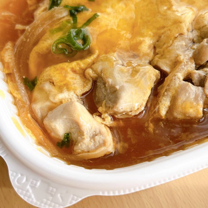 セブン−イレブンのおすすめのフード「とろっとろ玉子の親子丼」