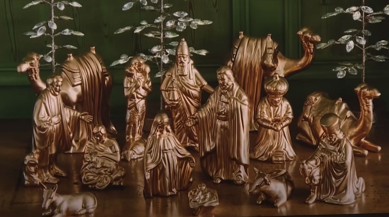 Martha Stewart&#x27;s nativity set
