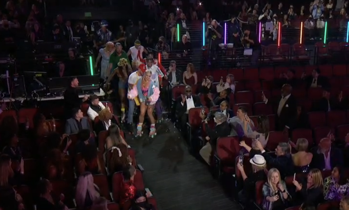 Pink in the aisle in the audience
