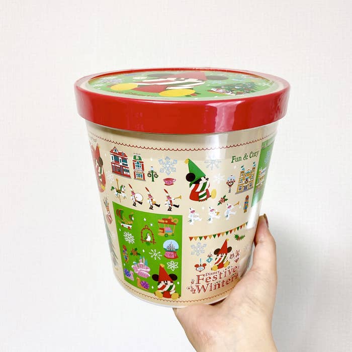 思わず3度見する量だわ ディズニーランドの 限定おみやげ 大容量すぎて笑っちゃったよ