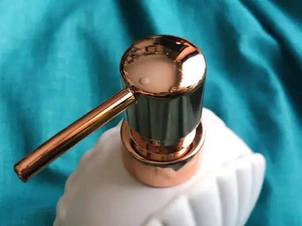 Francfranc(フランフラン)のギフトにオススメの便利グッズ「シェル キッチンディスペンサー」
