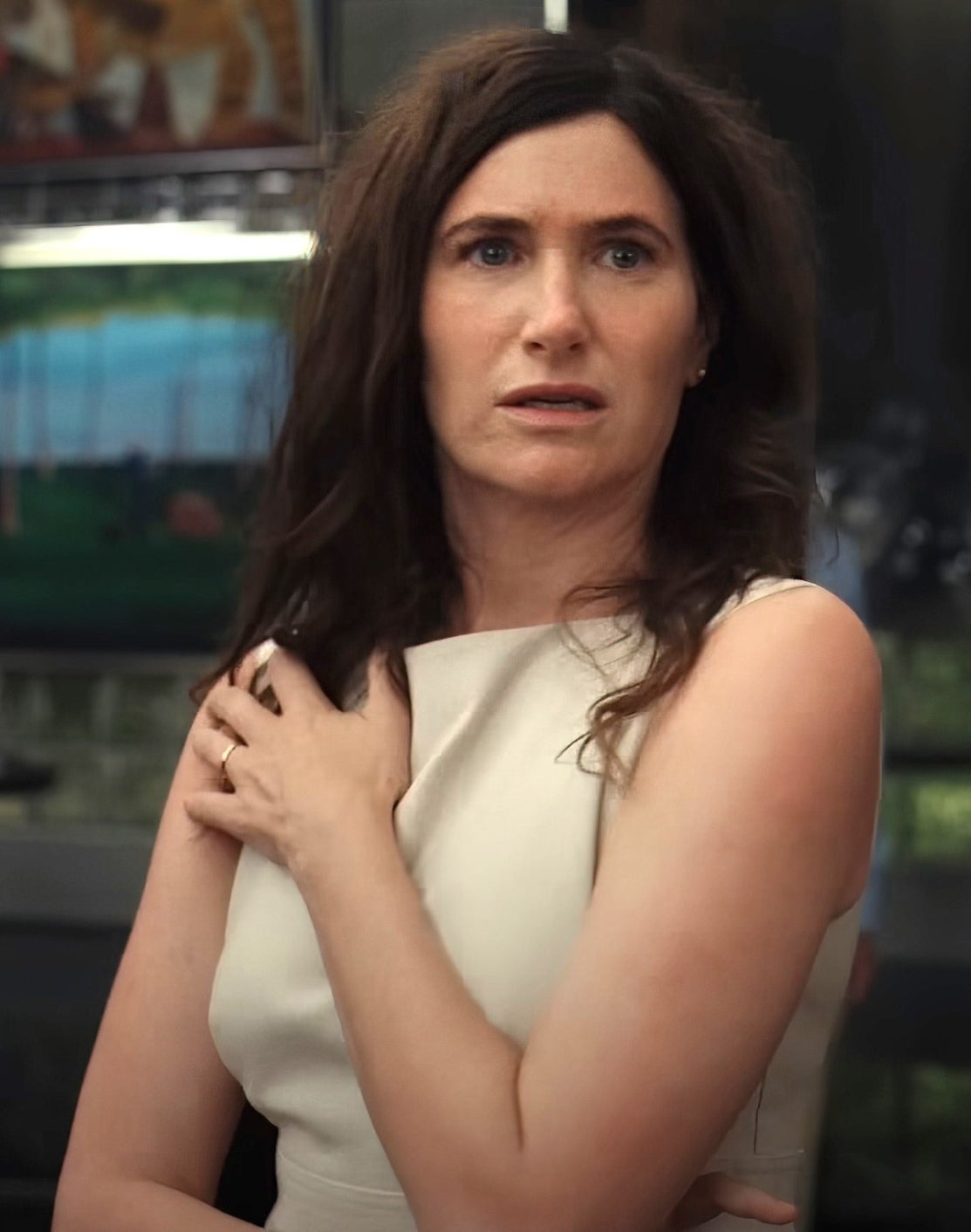 Kathryn Hahn in Glass Onion: A Knives Out Mystery
