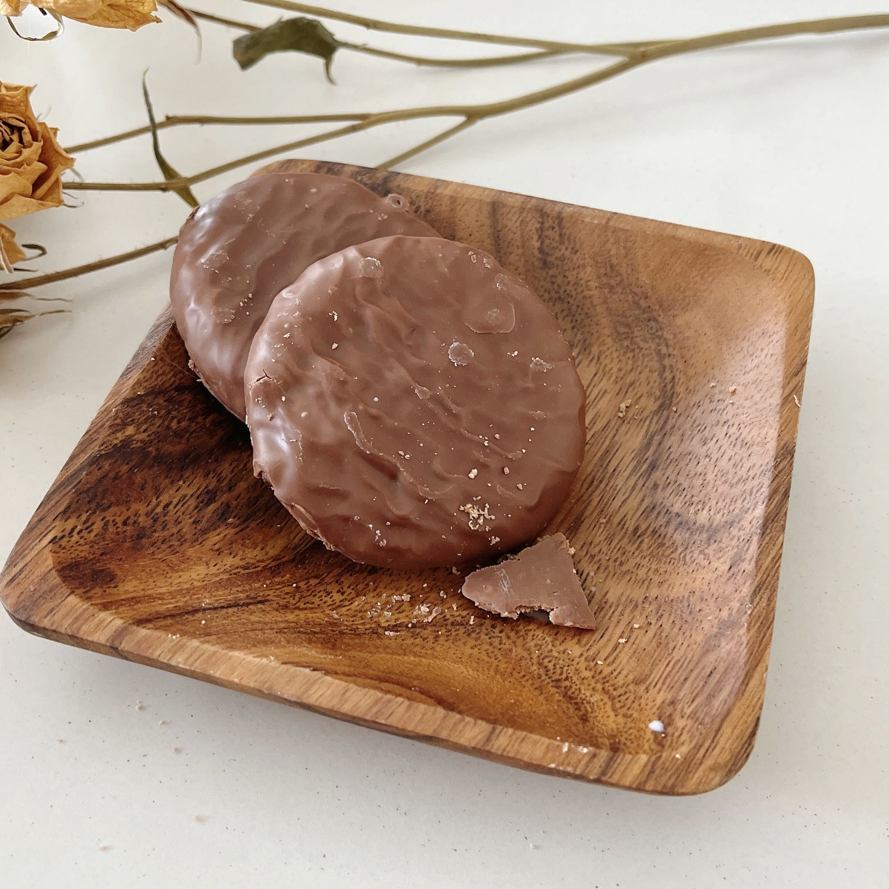 KALDI（カルディ）のオススメチョコスイーツ「メルバ リッチミルクチョコレートクッキー 180g」