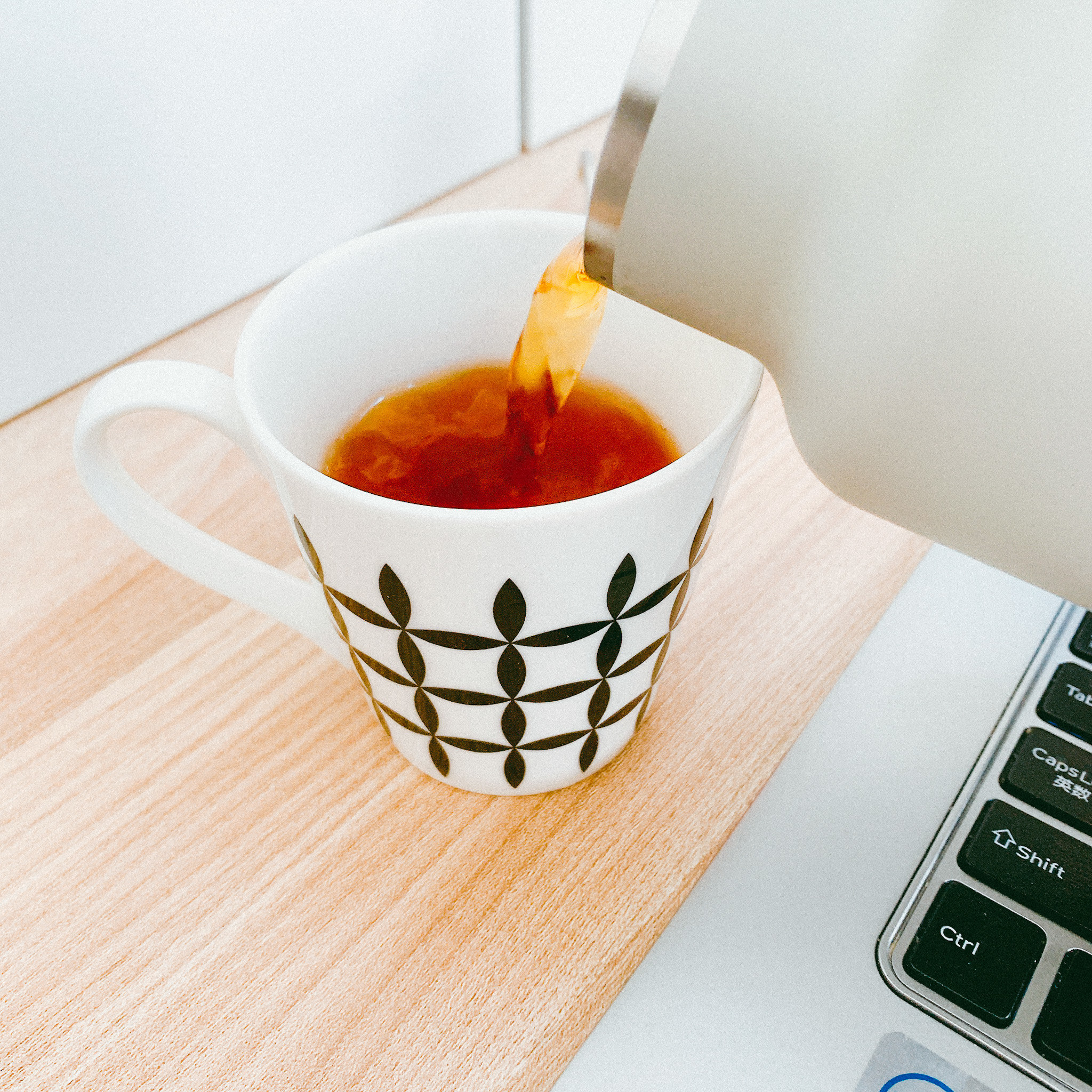 このシンプルさが好きなのよ。スタバの「おしゃれボトル」家でも
