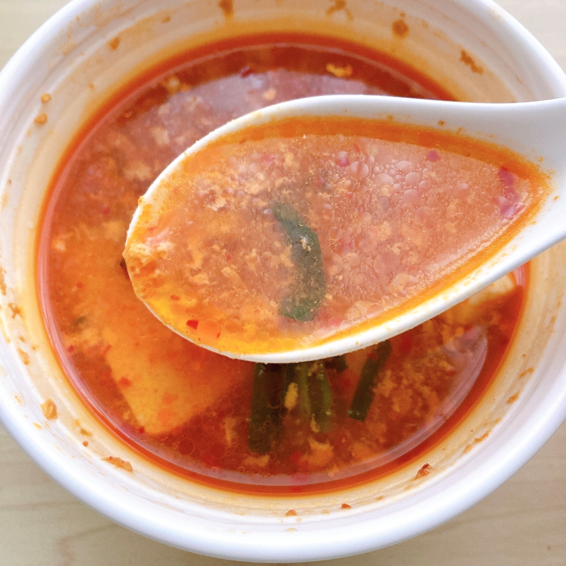 FamilyMart（ファミリーマート）のオススメのスープ「豆腐と玉子の辛旨スープ」