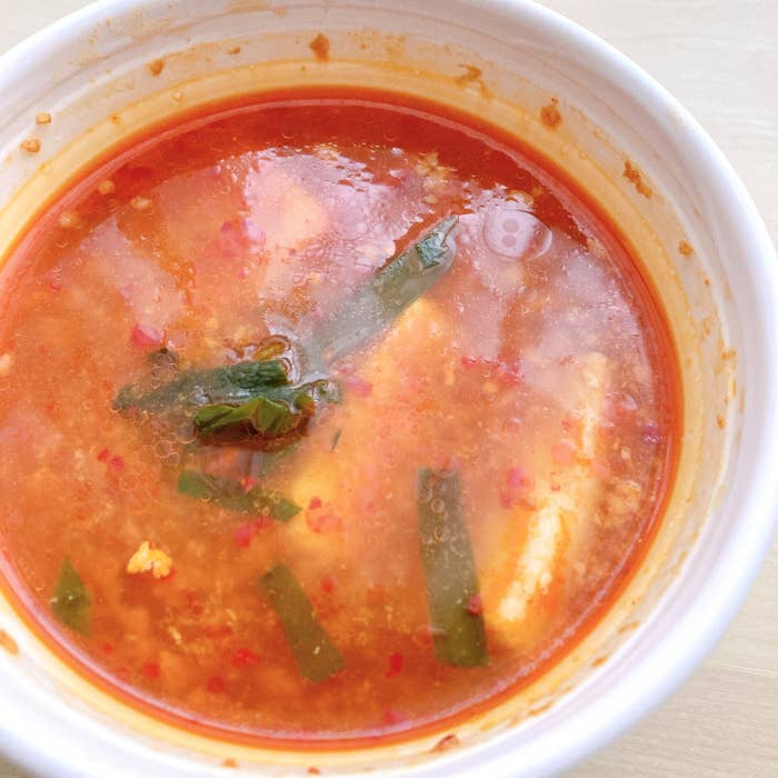 FamilyMart(ファミリーマート)のオススメのスープ「豆腐と玉子の辛旨スープ」