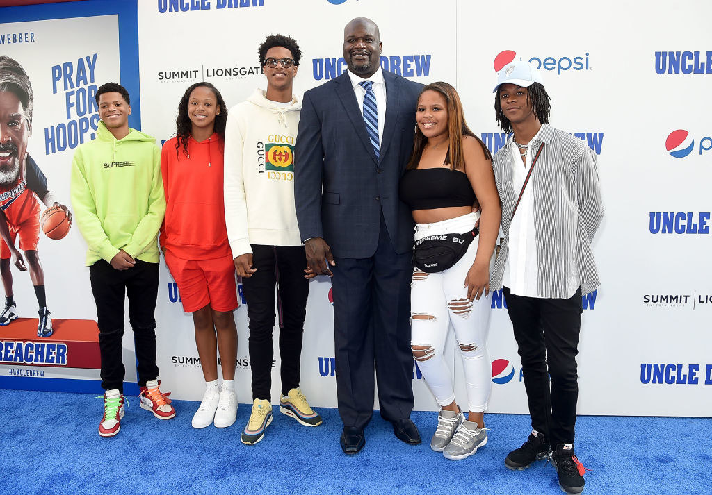 Shaquille O&#x27;Neal and five of his children