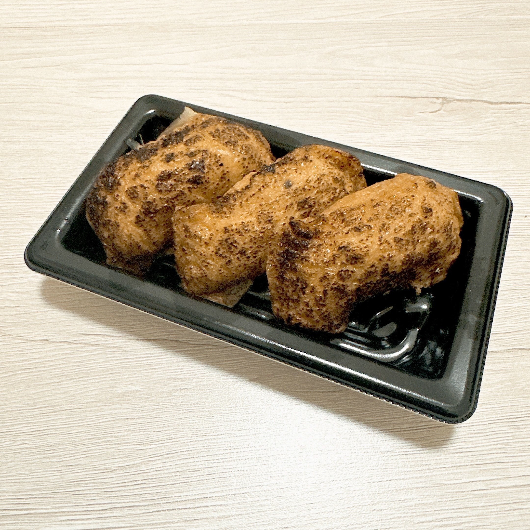 FamilyMart（ファミリーマート）のおすすめ商品「炙りいなり寿司3ヶ入」