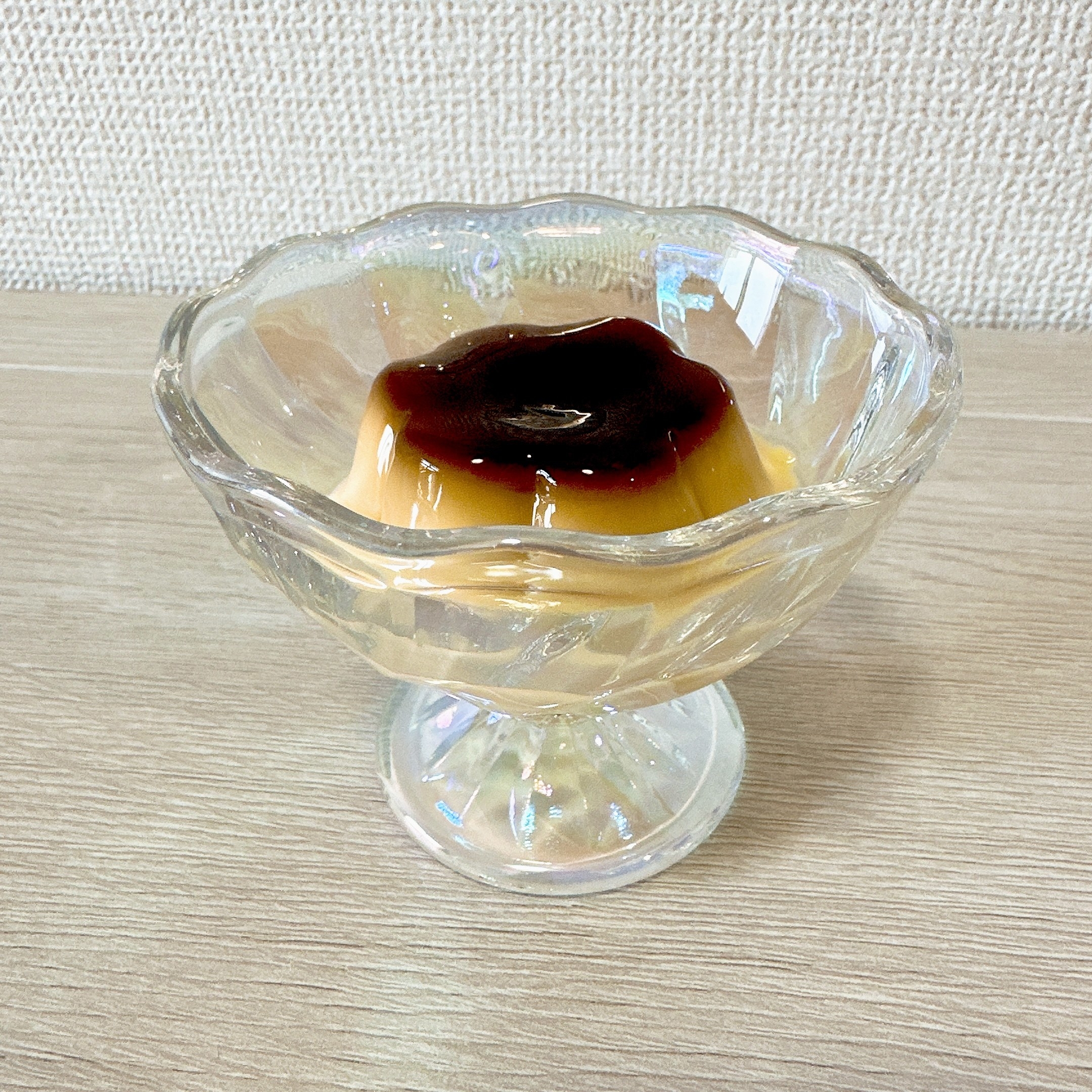 CanDo(キャンドゥ)のおすすめ食器「スパイラルデザートグラスオーロラCL」