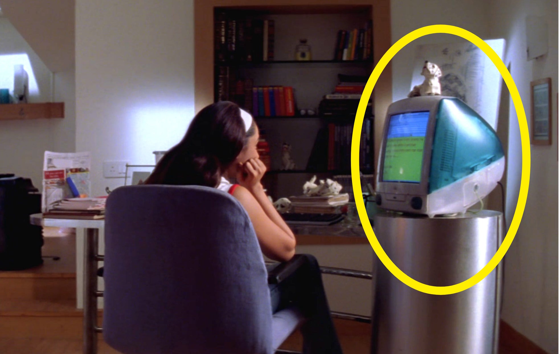 Rani Mukherji staring at a computer