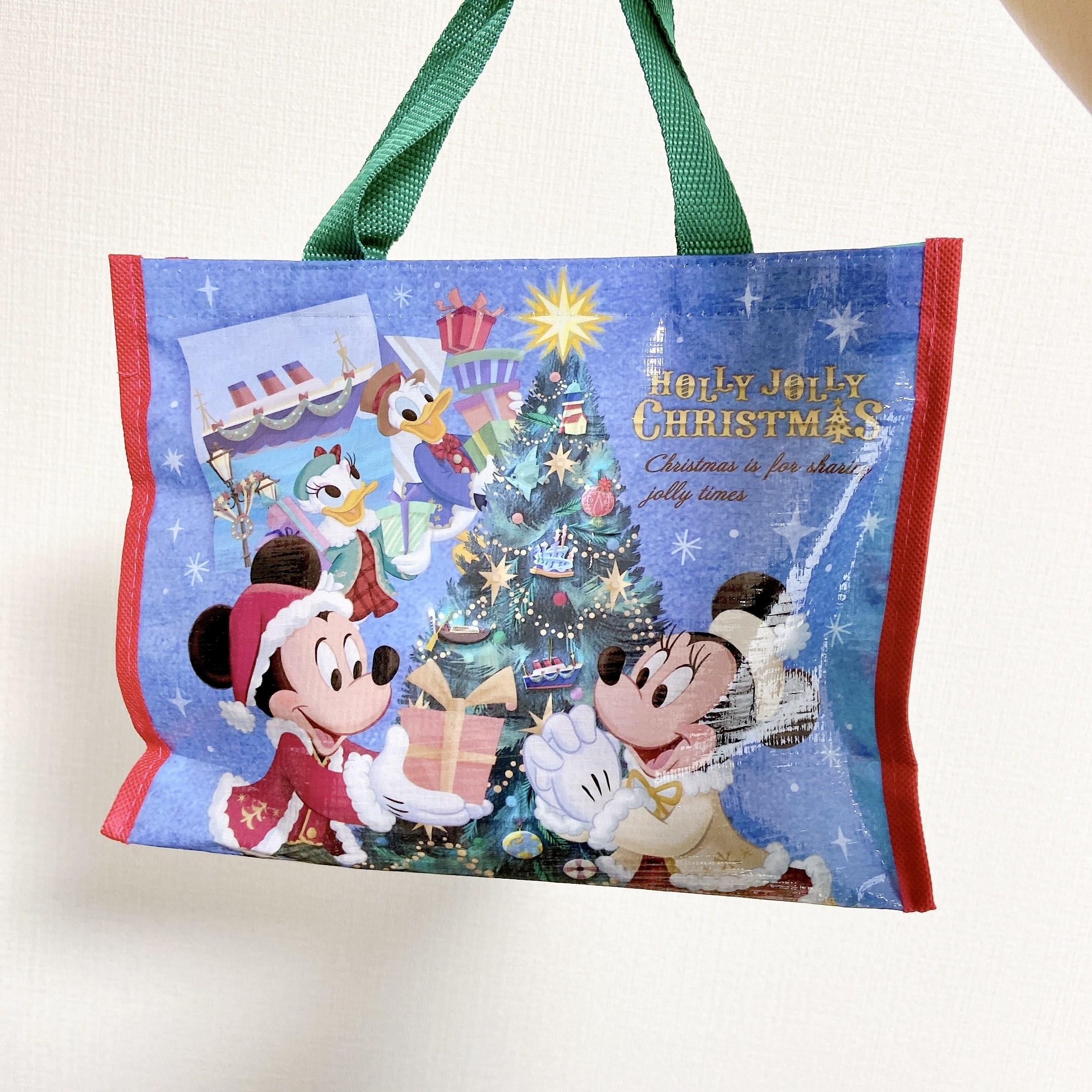 こりゃ買っちゃうに決まってる」ディズニーランドの“クリスマス限定おみやげ”が可愛すぎる