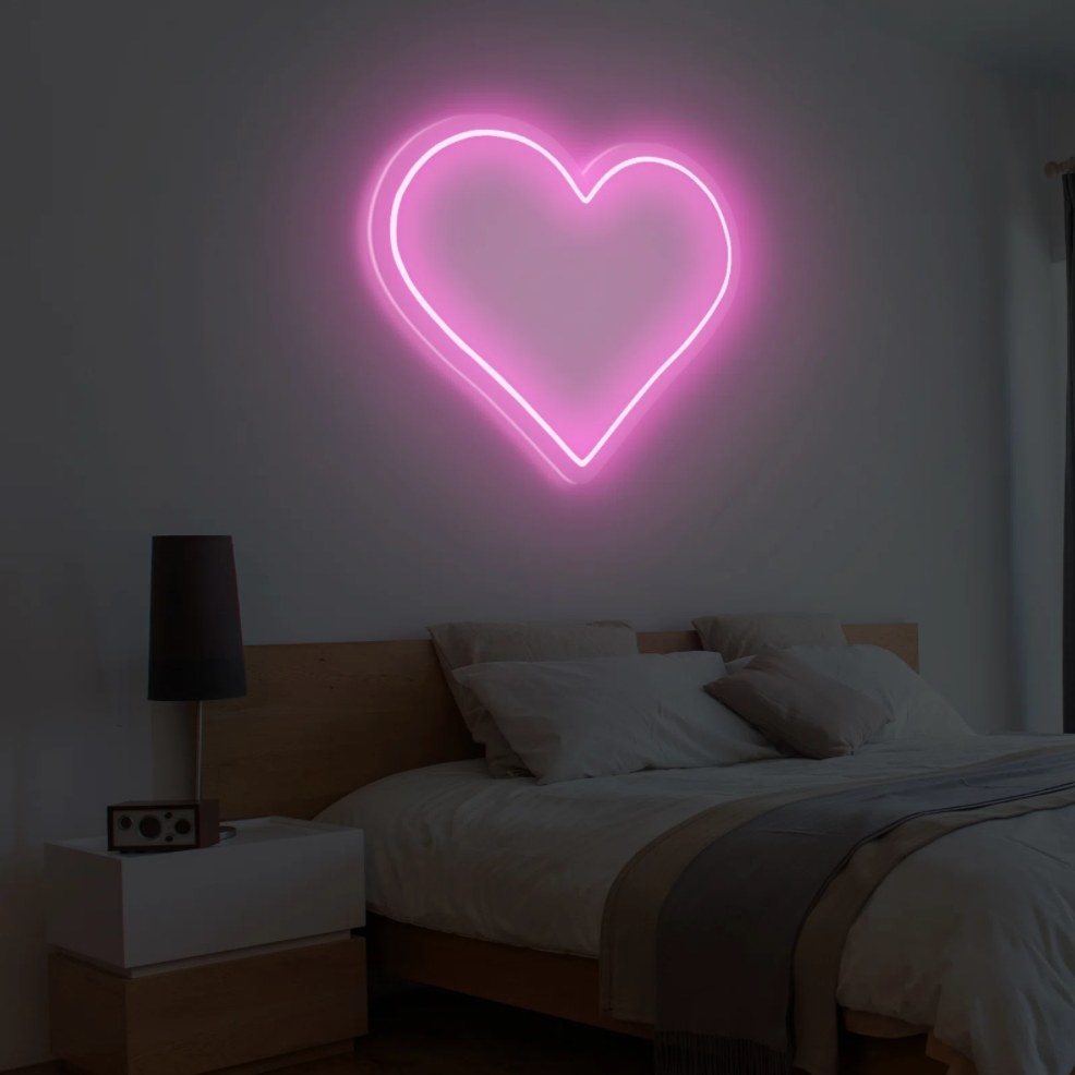 the neon heart sign