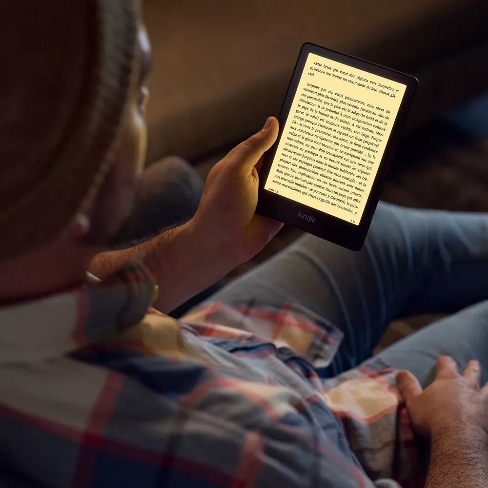 A model using the Kindle Paperwhite