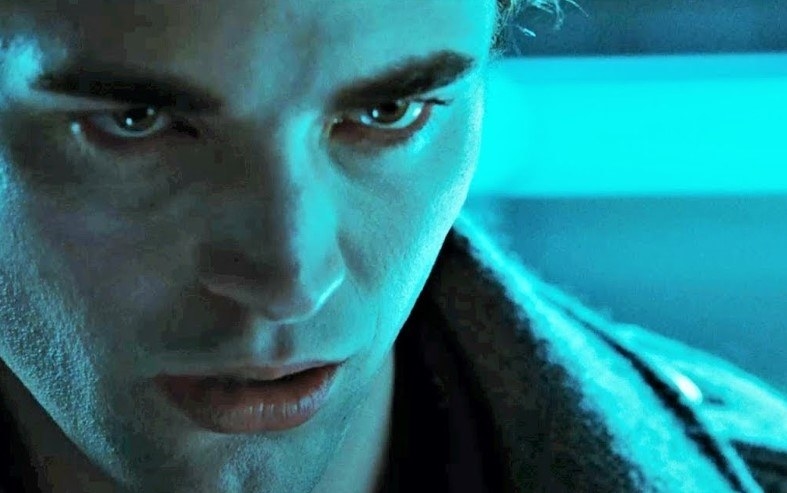 Escena de Edward enojado después de rescatar a Bella