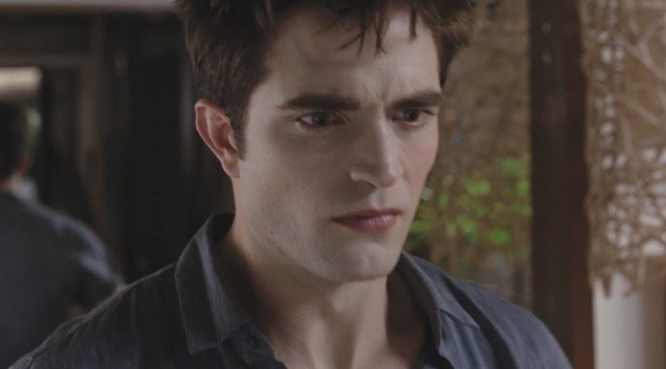 Escena de Edward reaccionando al embarazo de Bella en Amanecer pt. 1