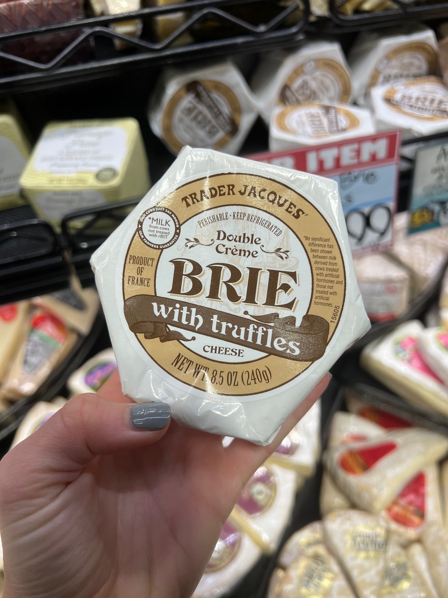 Double Crême Brie With Truffles