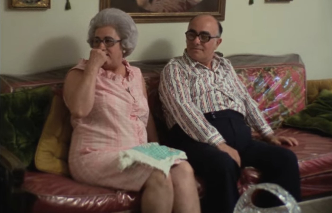 Martin Scorsese&#x27;s parents sit on a couch