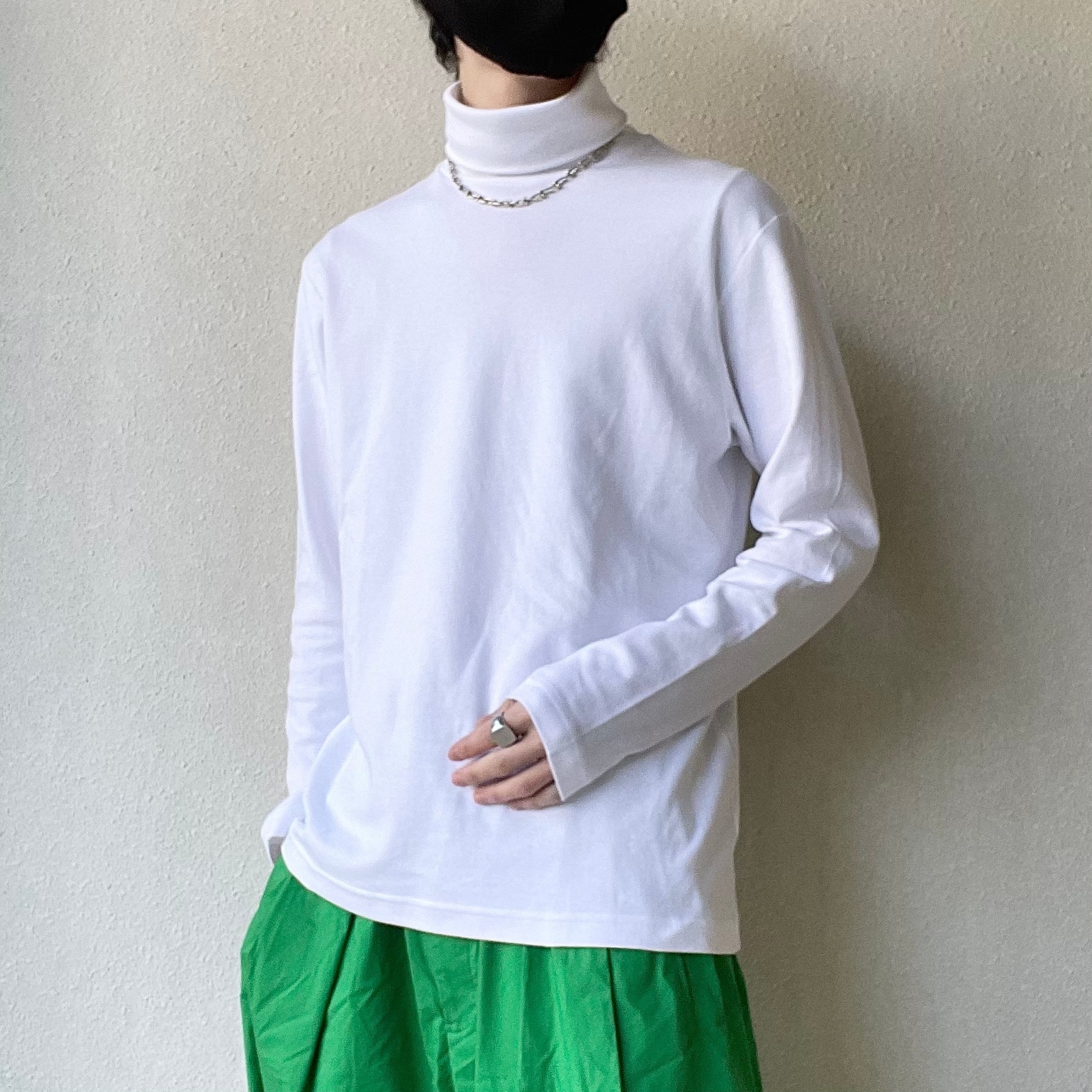 GU(ジーユー)のおすすめのメンズアイテム「ソフトコットンタートルネックT(長袖)」