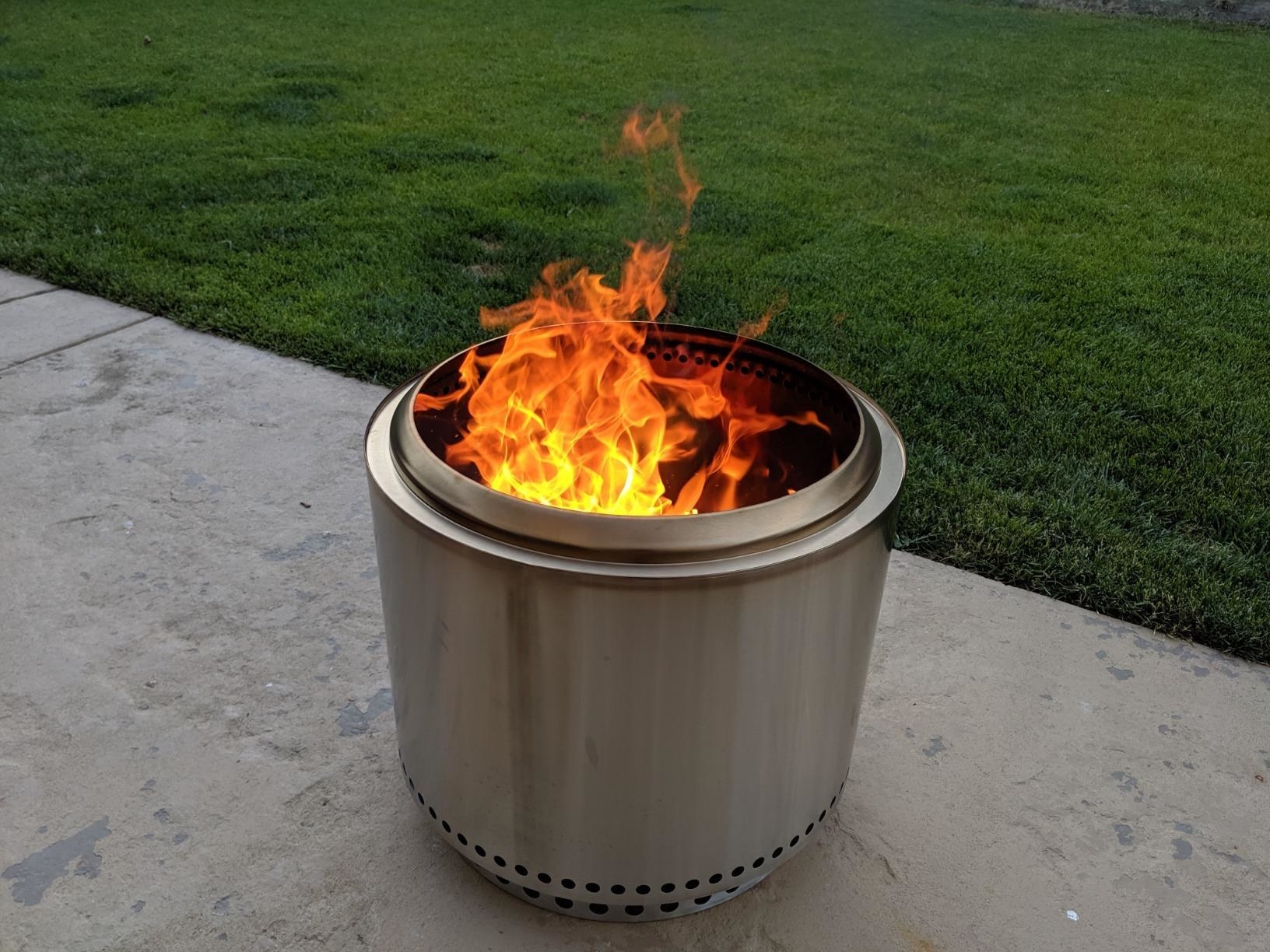 reviewer&#x27;s bonfire in a round silver solo stove