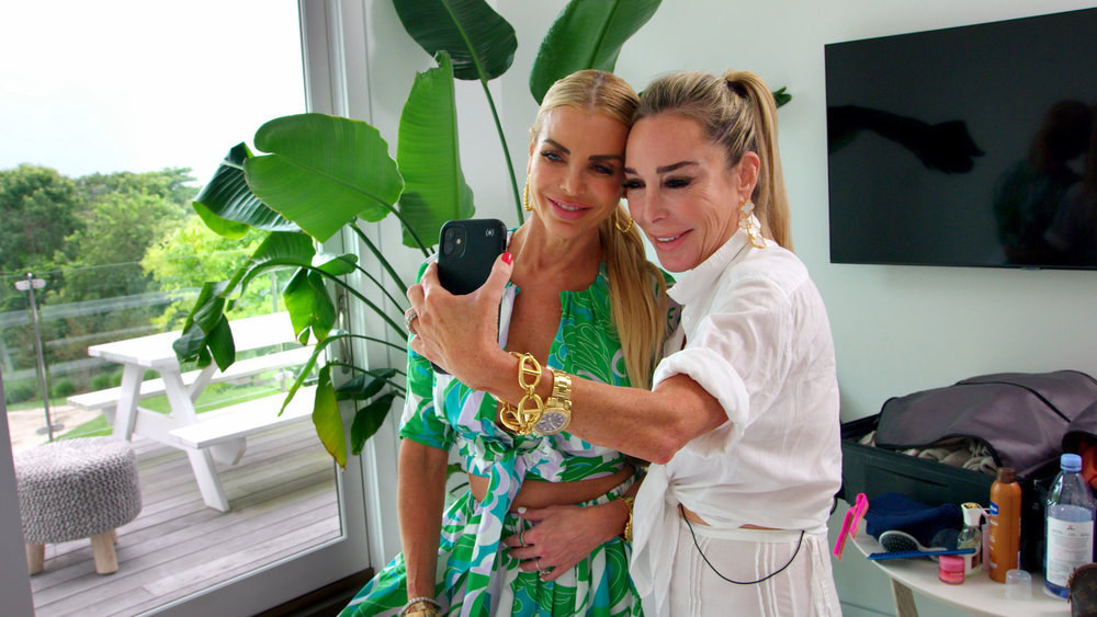 Two housewives take a selfie