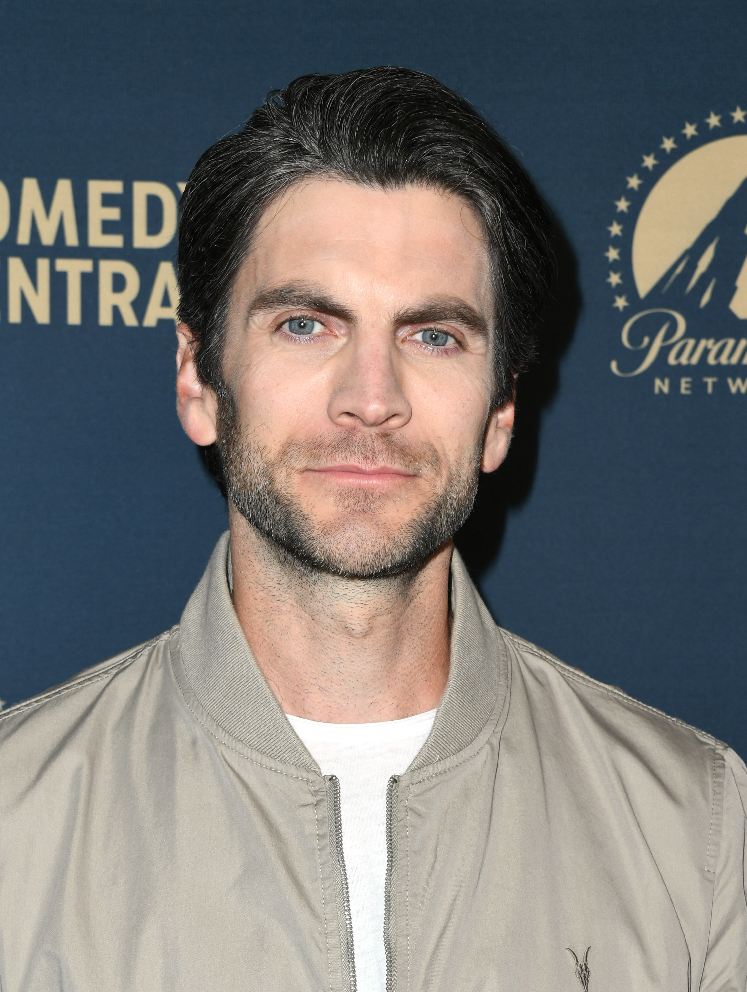 Wes Bentley Kicked Bear In The Face And Broke His Foot - 64