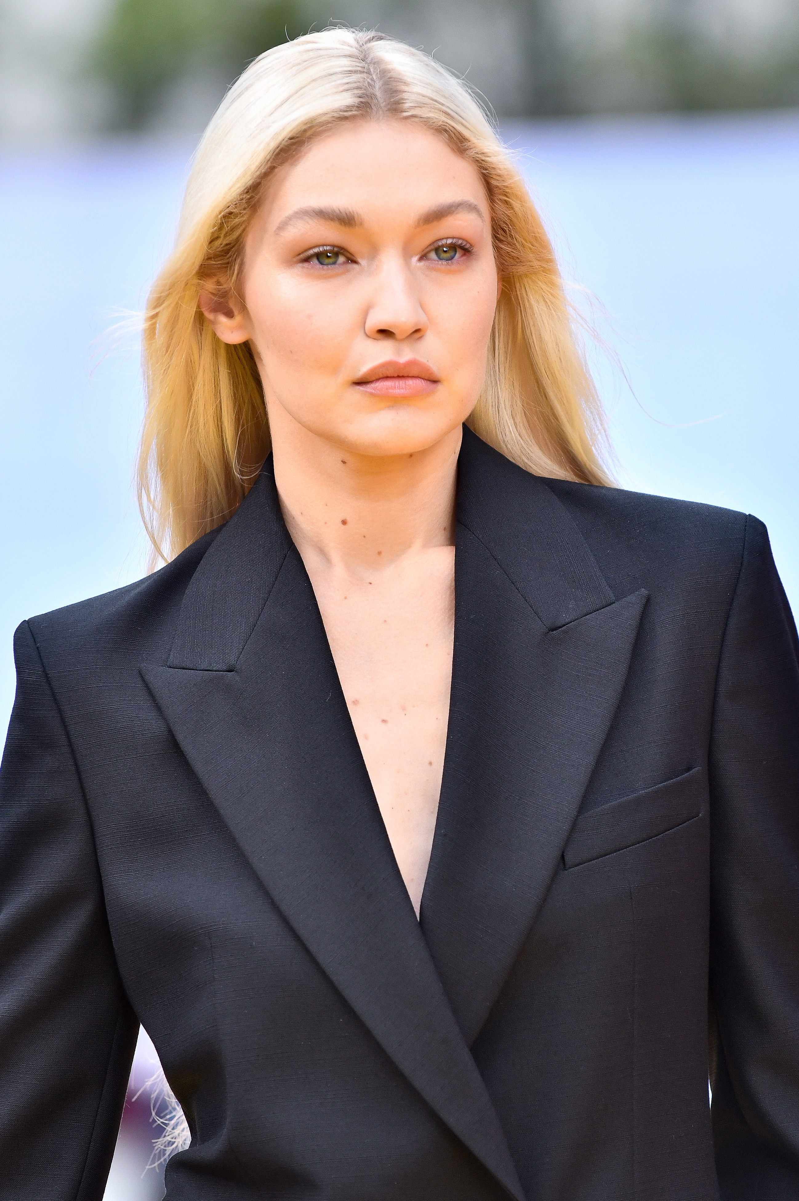 Gigi Hadid Quit Twitter And Thinks It s A Cesspool - 20