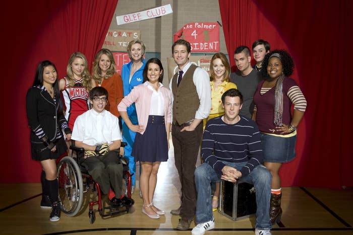 A Glee cast promo photo
