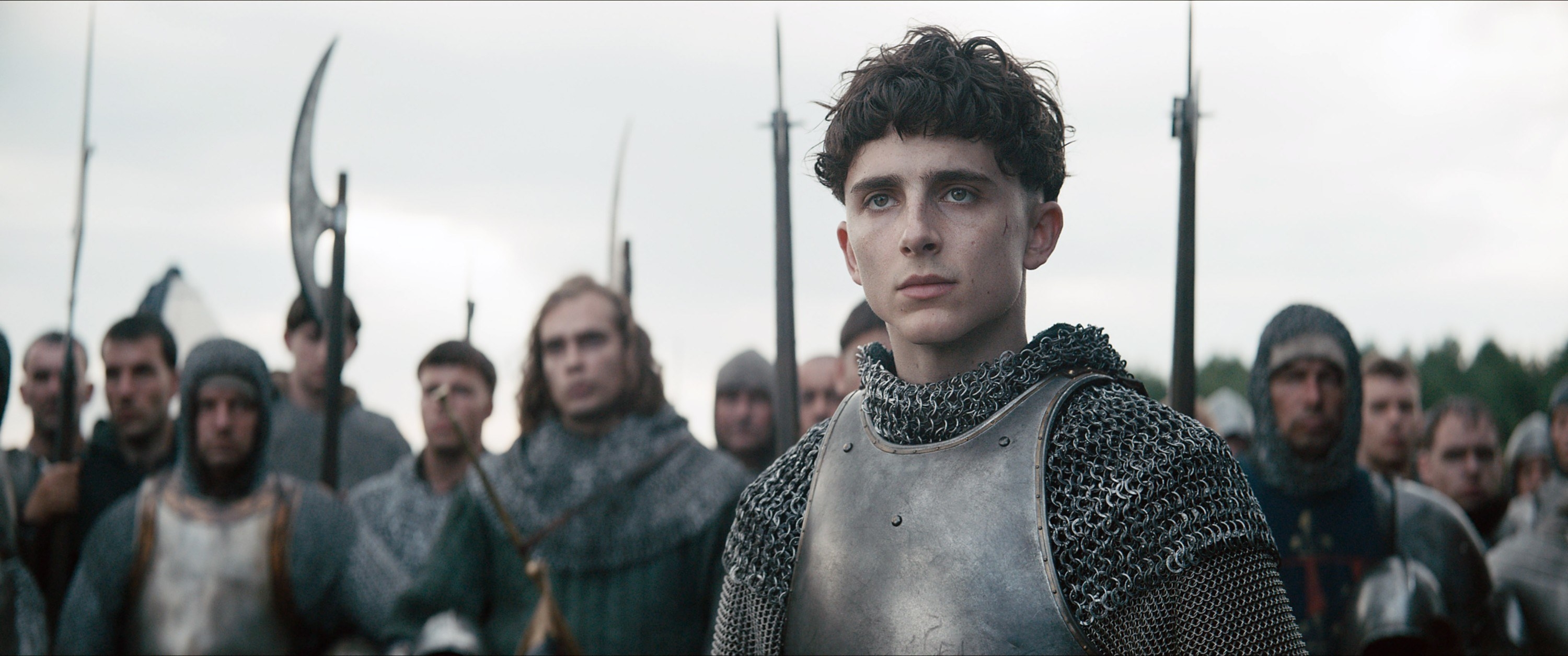 Timothee leads an army wearing chainmale
