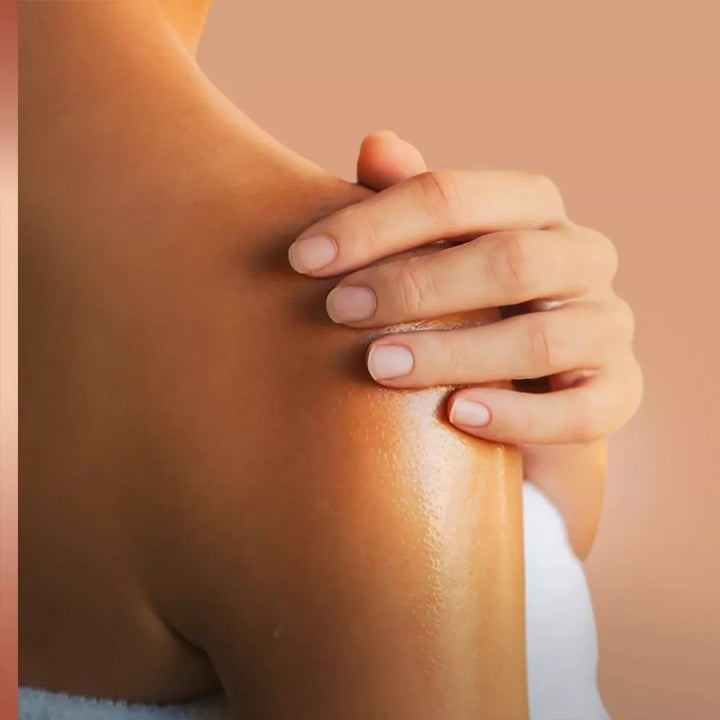 model using the vaseline gel oil