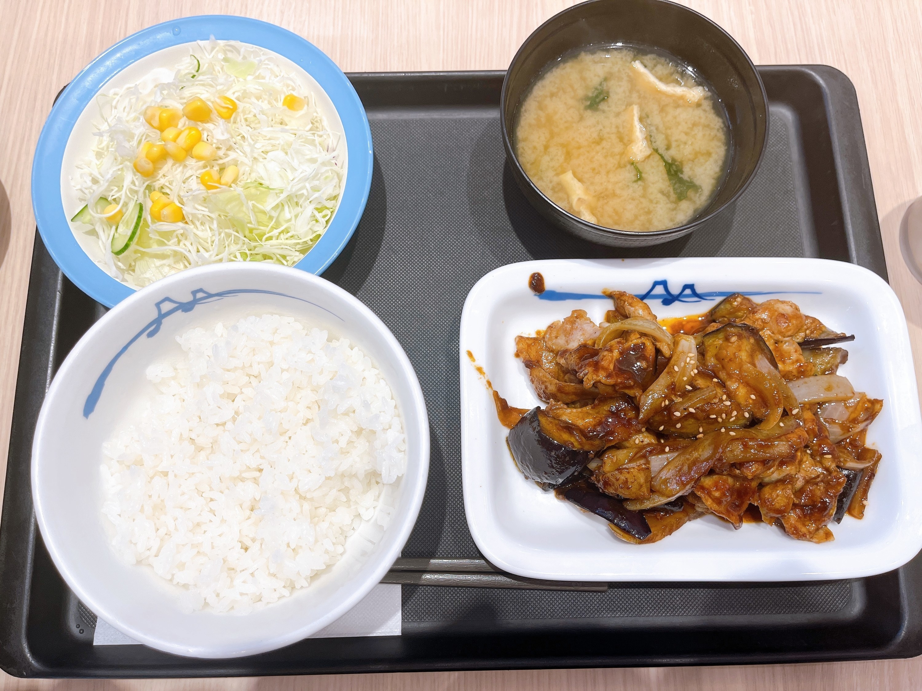 松屋のおすすめのメニュー「豚と茄子の辛味噌炒め定食」