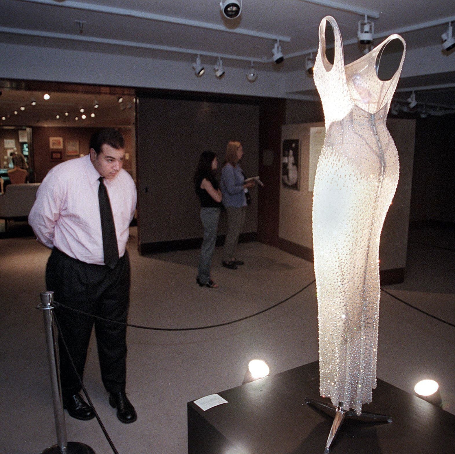 Conservators react to Kim Kardashian in Marilyn Monroe dress - Los Angeles  Times