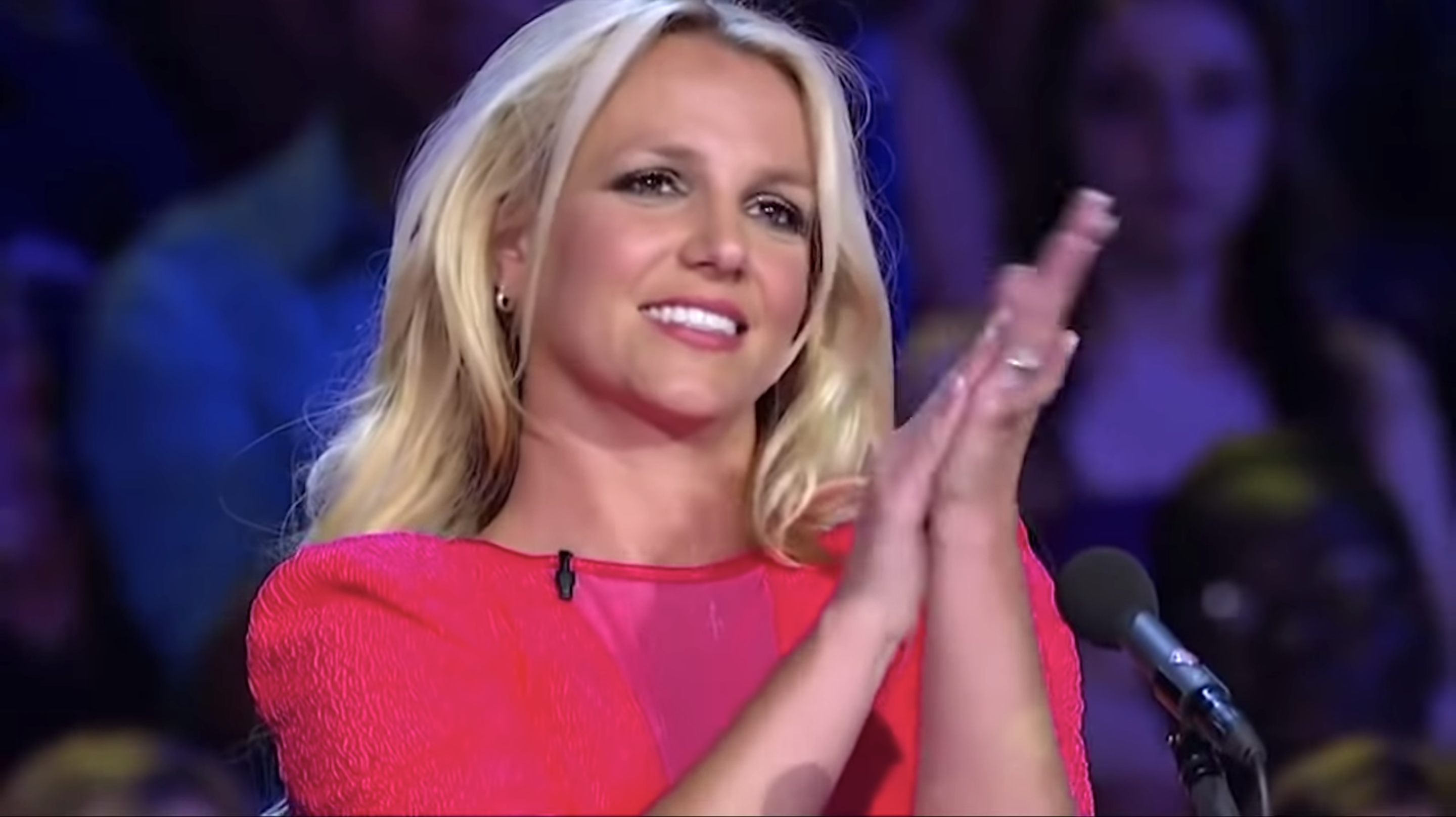 Britney Spears clapping