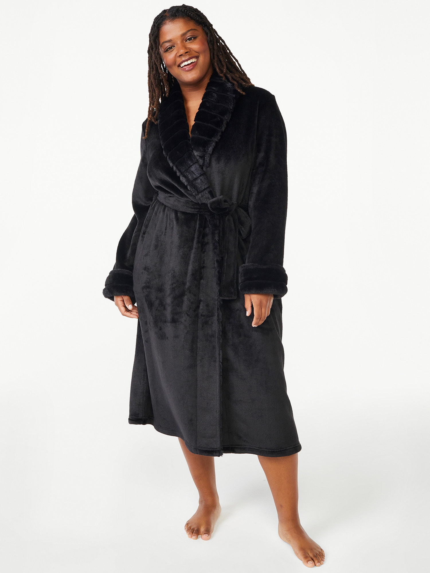 model wearing the robe in the color black