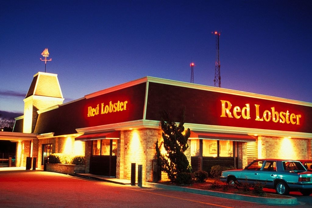 The exterior of a Red Lobster restaurant
