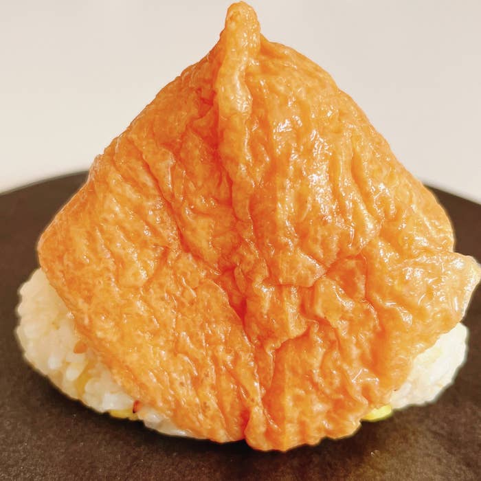 思わず5度見した ファミマに 衝撃的なおにぎり が売ってたんだけど 思わず5度見した ファミマに 衝撃的なおにぎり が売ってたんだけど