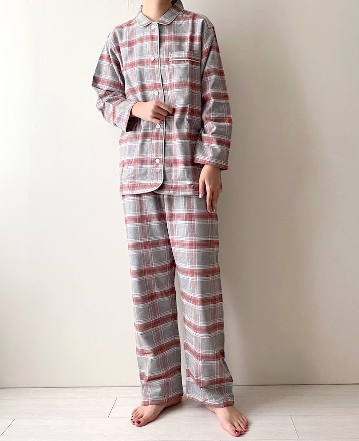 無印良品のおすすめルームウェア「脇に縫い目のない フランネルパジャマ」
